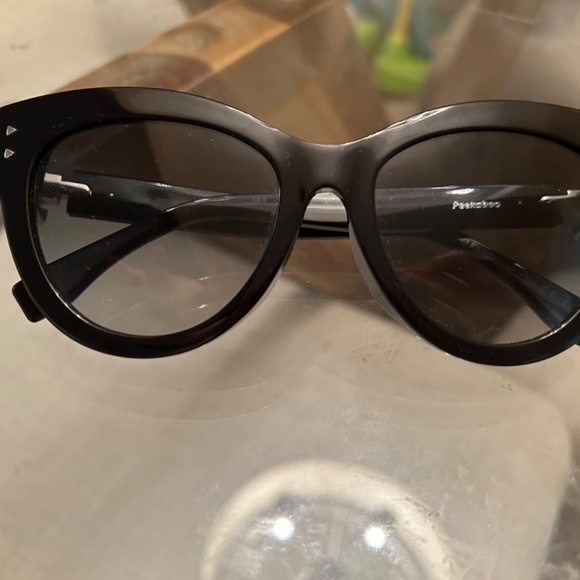 Fendi Black Peekaboo Cat eye Sunglasses - Picture 4 of 5